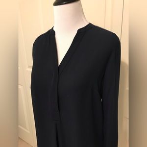 The Limited long sleeve navy blouse v-neck - XS